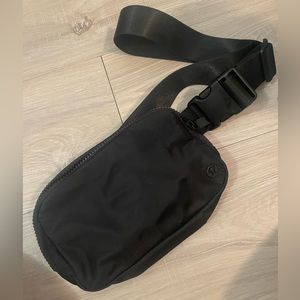 Black lululemon belt bag